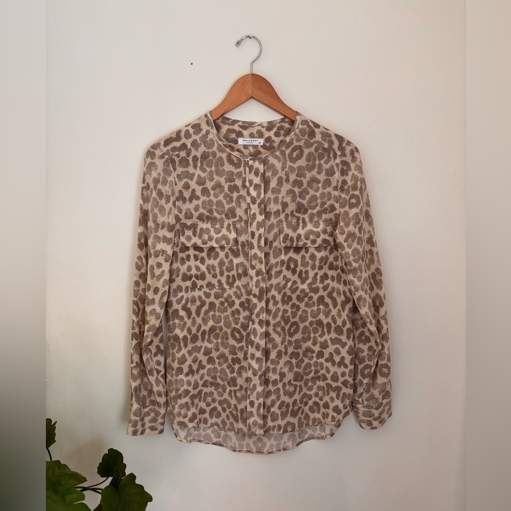 EQUIPMENT Slim Signature Silk Shirt in Leopard Women’s Size Small